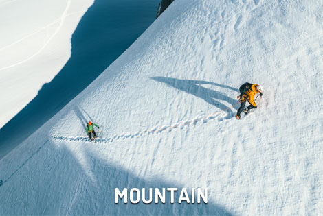 SCRAPA Mountain - entdecke die neuen SCARPA Bergsteiger Schuhe Herbst- & Winter 2025 SCARPA Shop Mountain - die aktuelle Kollektion für Bergsteiger im Herbst- & Winter 2025. Auf jedes Abenteuer vorbereitet - SCARPA entwickelt seit mehr als 80 Jahren in Kooperation mit den weltweit besten Bergsteigern, erstklassige Bergschuhe für technisch anspruchsvolles Gelände. Durch die Verwendung neuster Technologien und innovativer Materialien sind alle Modelle dieser Produktkategorie ultraleicht und absolut wasserdicht. Sie speichern die Wärme und garantieren eine hervorragende Performance für Klettersteige, technisches Bergsteigen sowie Ausflüge ins Gebirge, die über Eisfelder und Kletterpassagen führen.