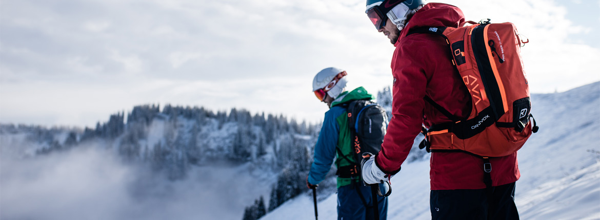 WINTERSPORTAUSRÜSTUNG AIRBAG-SYSTEME, Foto: Moritz Attenberger Airbag-Systeme Wintersportausrüstung